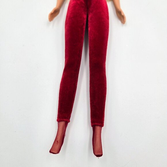 Very Velvet Barbie Doll 1998 20528 Red Velvet Jumpsuit Mattel Read - Picture 16 of 16